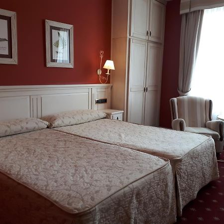 Hotel Leonor Miron Сория Екстериор снимка